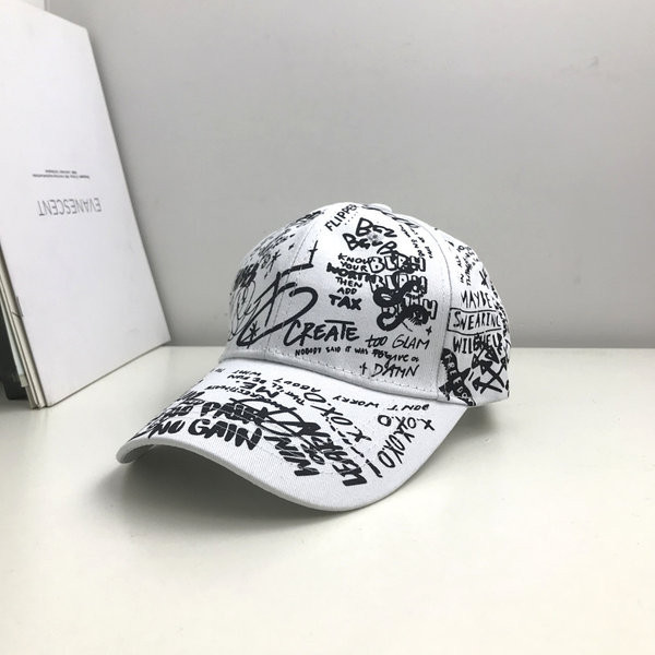 Palarie moderna de dama cu vizor si imprimeu