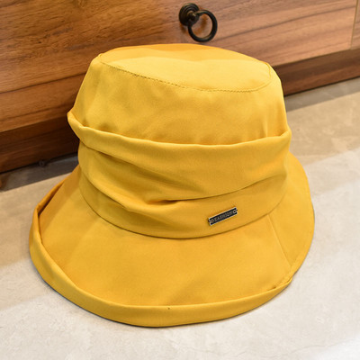 Γυναικείο καπέλο σε διάφορα χρώματα