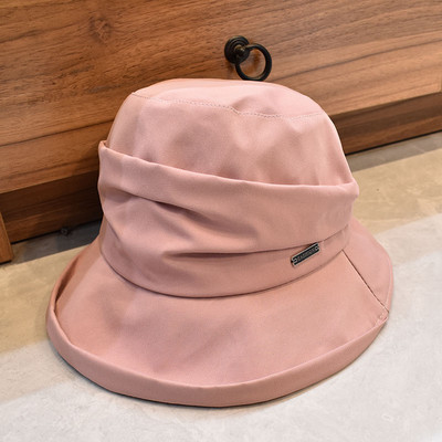 Γυναικείο καπέλο σε διάφορα χρώματα