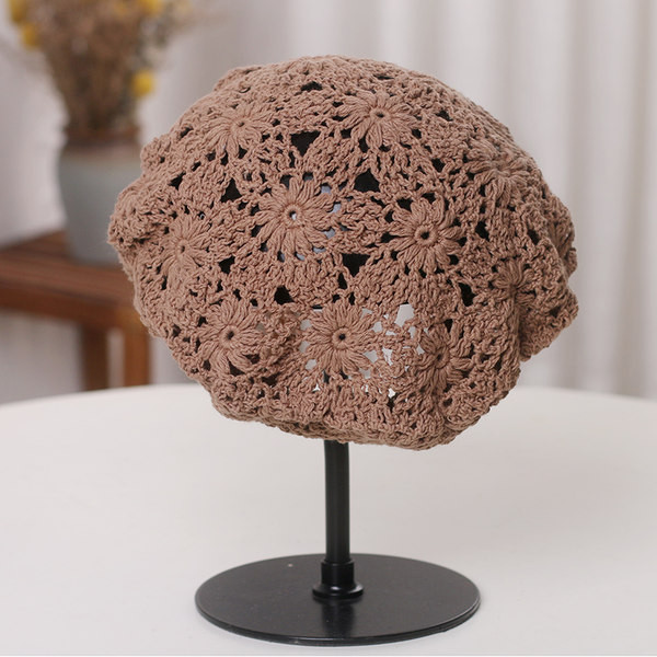 Palarie de dama tricotata in patru culori