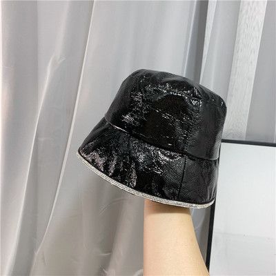 Palarie de pescuit dama cu efect si decor stralucitor