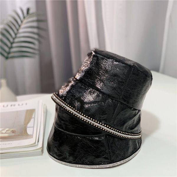 Palarie de pescuit dama cu efect si decor stralucitor