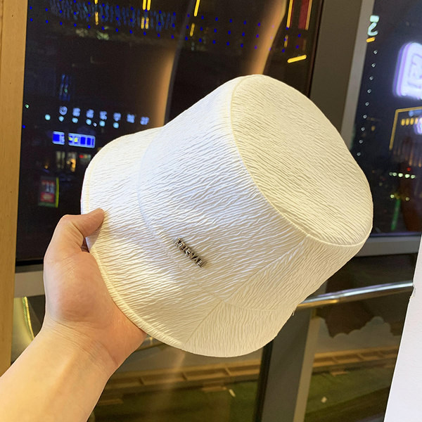 Palarie dama cu element metalic tip idiot