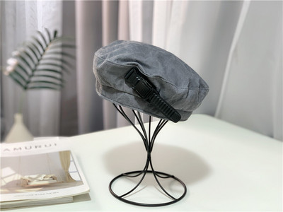 Pălărie cu beretă textilă cu închizătoare metalică