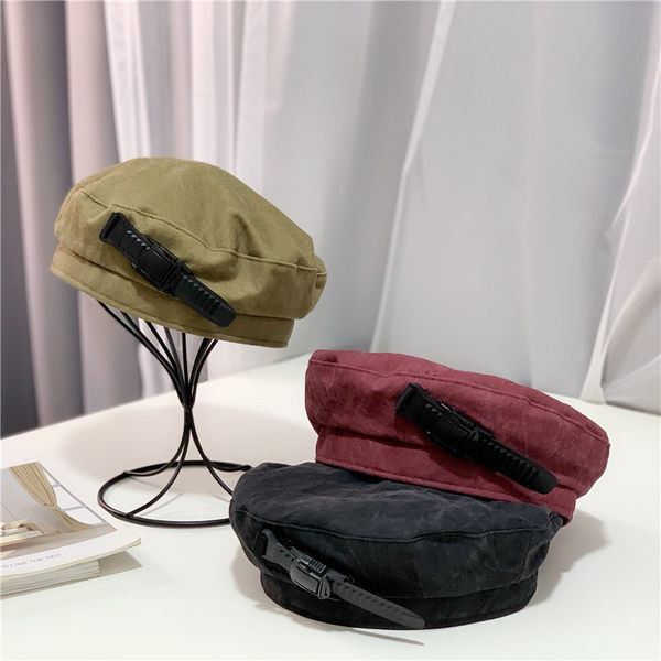 Pălărie cu beretă textilă cu închizătoare metalică