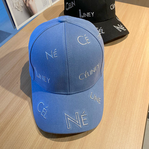 Pălărie de damă cu inscripții și vizor