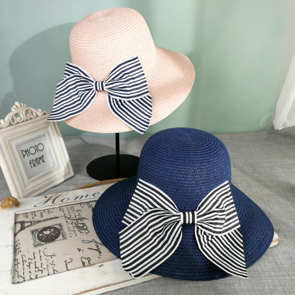 Palarie de dama cu panglica si vizor in dungi