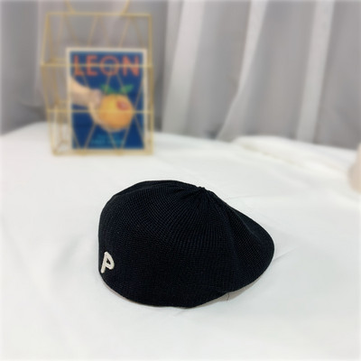 Palarie de dama tricotata tip bereta