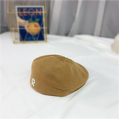 Palarie de dama tricotata tip bereta