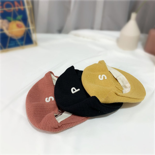 Palarie de dama tricotata tip bereta