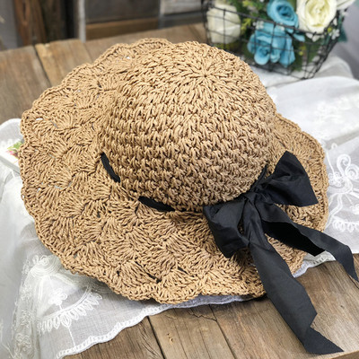 Palarie de paie de dama tricotata cu panglica in negru