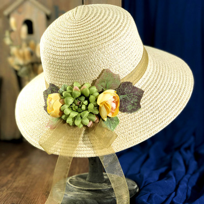 Γυναικείο καπέλο με τρισδιάστατα λουλούδια και κορδέλα