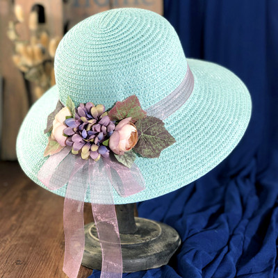 Γυναικείο καπέλο με τρισδιάστατα λουλούδια και κορδέλα