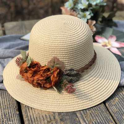 Pălărie de paie pentru femei modernă cu flori