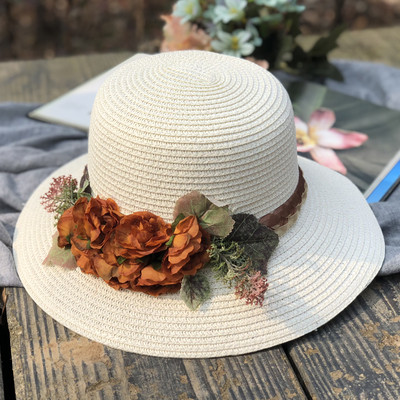 Pălărie de paie pentru femei modernă cu flori