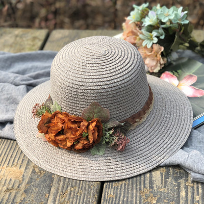 Pălărie de paie pentru femei modernă cu flori