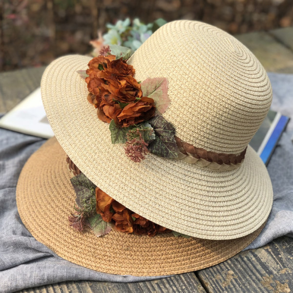 Pălărie de paie pentru femei modernă cu flori