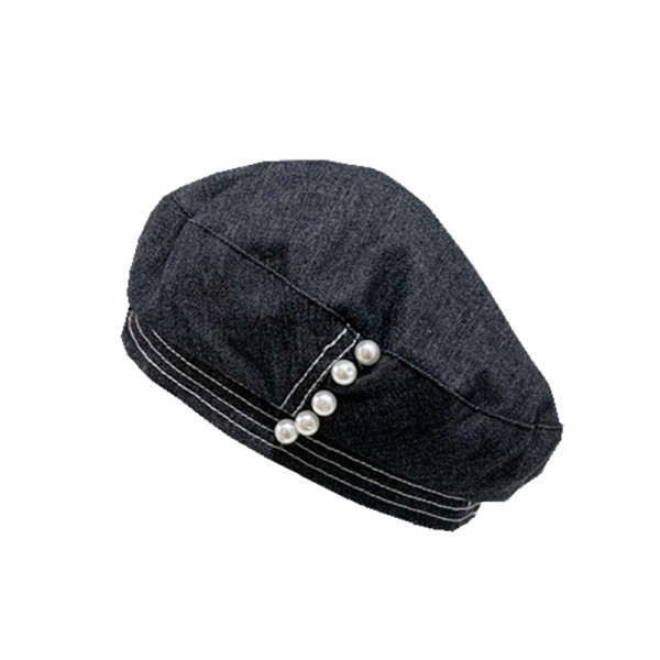 Beretă de damă cu decor de perle