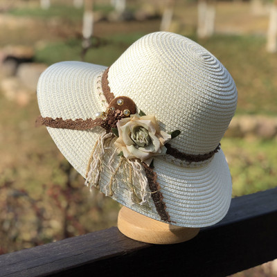 Palarie de vara dama cu decor floral