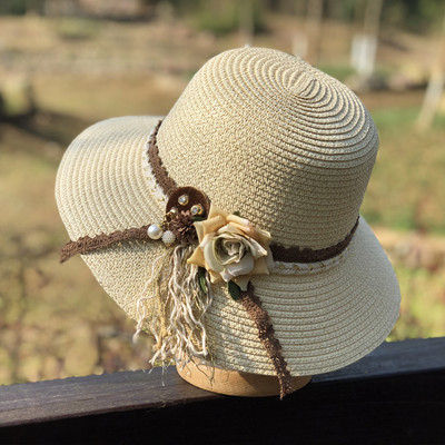 Palarie de vara dama cu decor floral