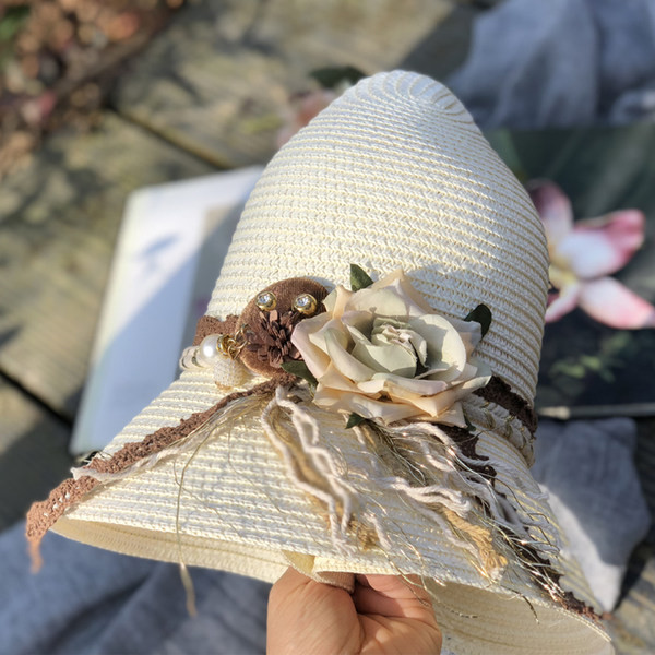 Palarie de vara dama cu decor floral