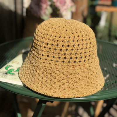 Palarie de dama tricotata potrivita pentru vara