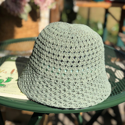 Palarie de dama tricotata potrivita pentru vara