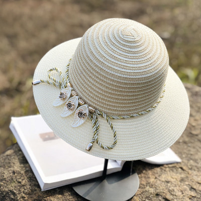 Γυναικείο καλοκαιρινό καπέλο με μεταλλικό στοιχείο