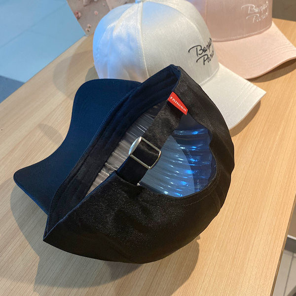 Casual καπέλο μπέιζμπολ με γείσο και κέντημα