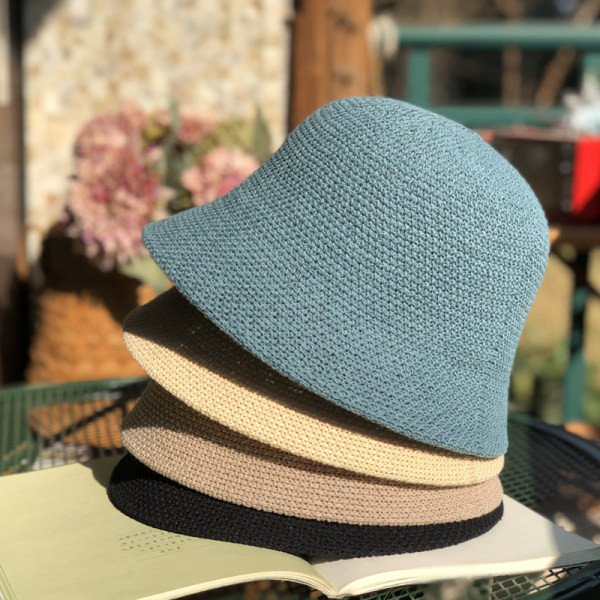 Palarie de dama tricotata - model simplu