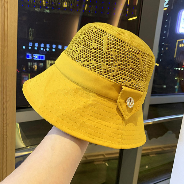 Palarie moderna de dama cu bor de pescuit