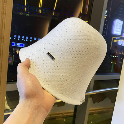 Palarie de dama model nou cu emblema si element metalic