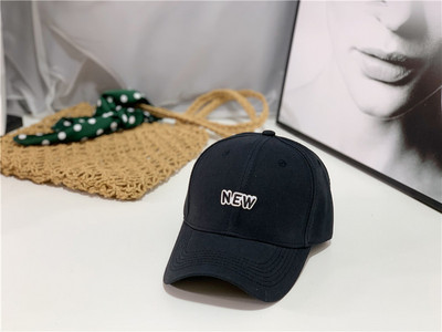 Şapcă de baseball cu inscripţie pentru femei