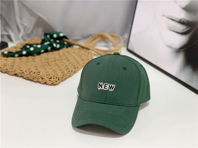 Şapcă de baseball cu inscripţie pentru femei