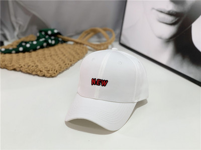 Şapcă de baseball cu inscripţie pentru femei