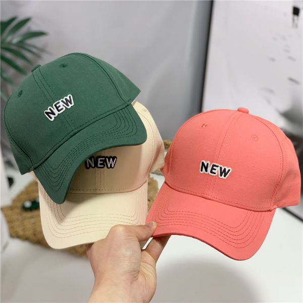 Şapcă de baseball cu inscripţie pentru femei