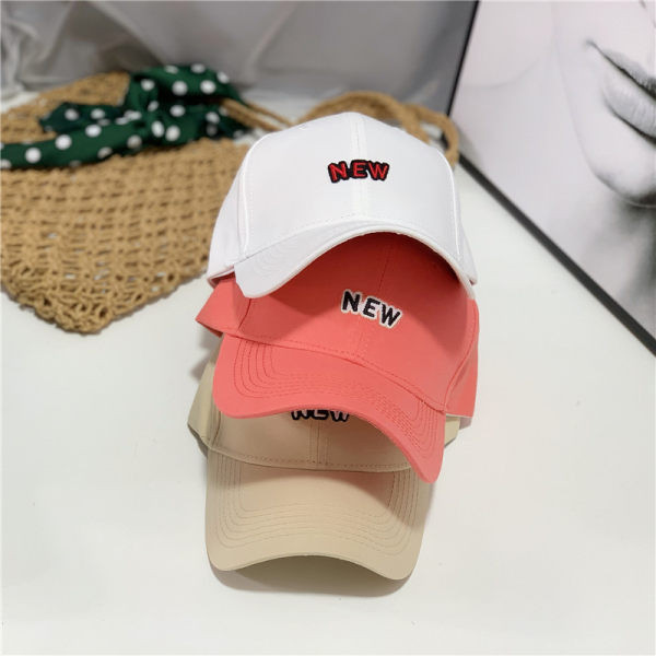 Şapcă de baseball cu inscripţie pentru femei