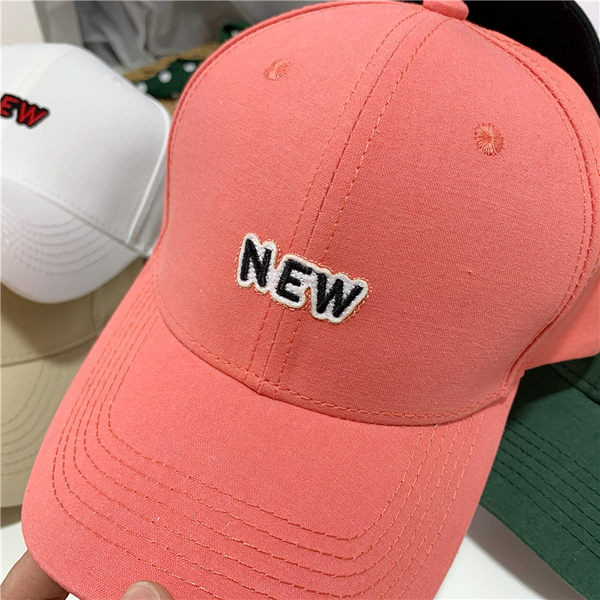 Şapcă de baseball cu inscripţie pentru femei