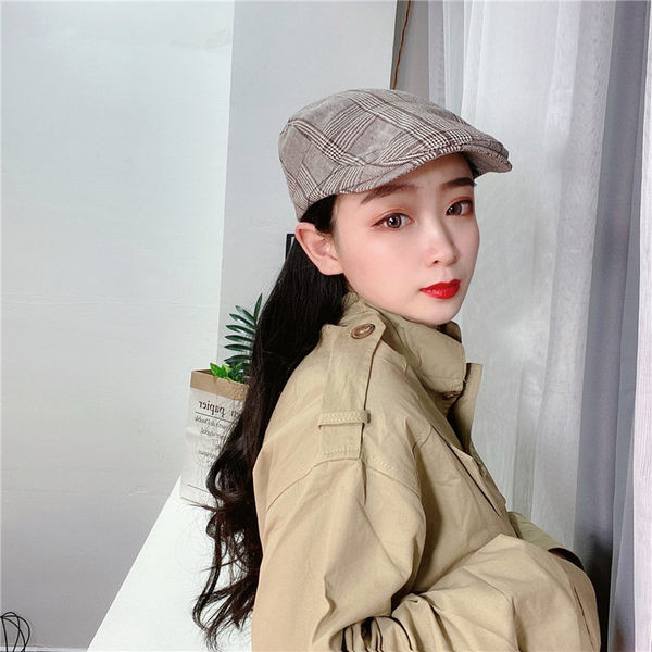 Beretă în carouri pentru femei în stil retro