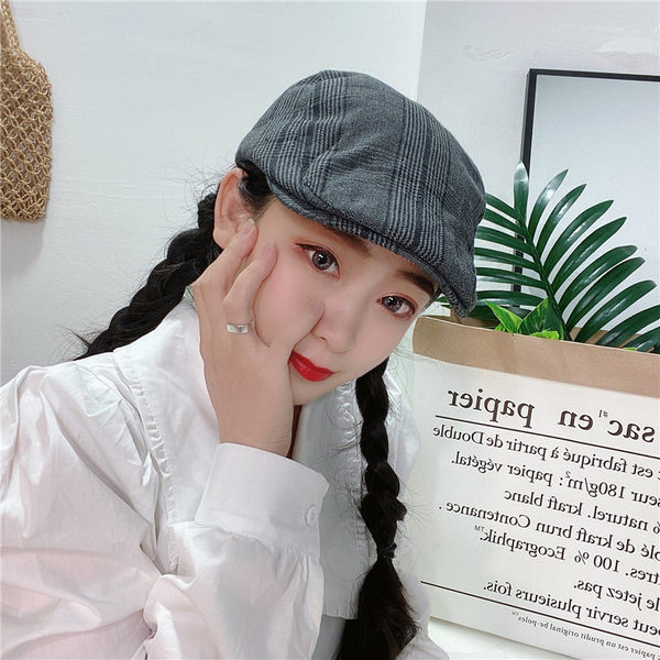 Beretă în carouri pentru femei în stil retro