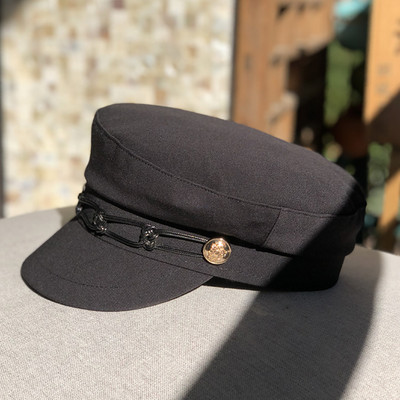 Γυναικεία μοντέρνα τραγιάσκα  με μεταλλική διακόσμηση σε διάφορα χρώματα