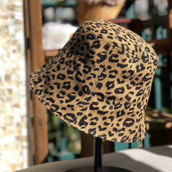 Pălărie de pescuit pentru femei cu model animal