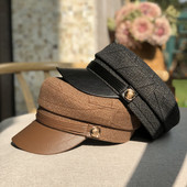 Γυναικείο καπέλο τύπου τραγιάκα με γείσο από οικολογικό δέρμα