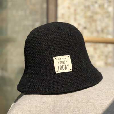 Pălărie de pescuit pentru femei cu emblemă