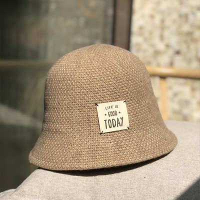 Pălărie de pescuit pentru femei cu emblemă