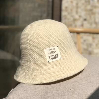 Pălărie de pescuit pentru femei cu emblemă