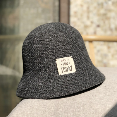 Pălărie de pescuit pentru femei cu emblemă