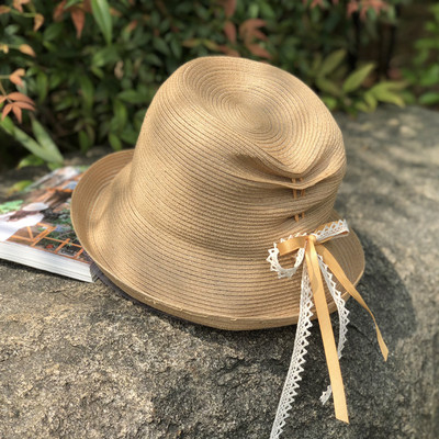 Pălărie de plajă pentru femei cu panglică