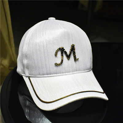 Palarie de dama cu vizor si element 3D