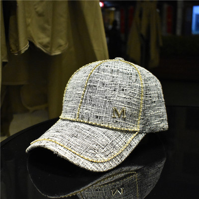 Palarie moderna de dama cu decor metalic